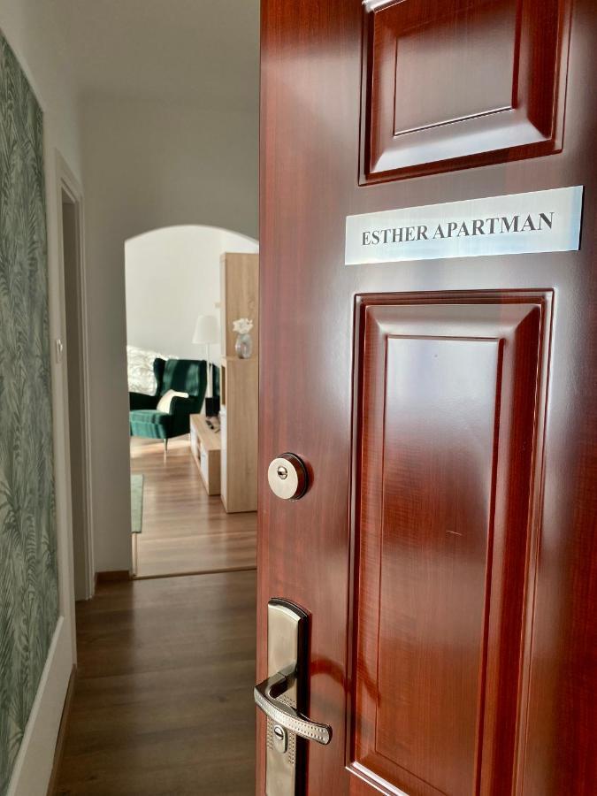 Esther Apartman Татабанья Екстер'єр фото